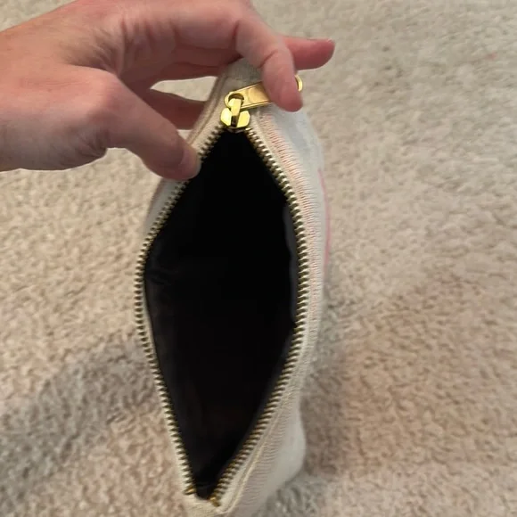 Cream and Pink Clutch - Picture 4 of 5